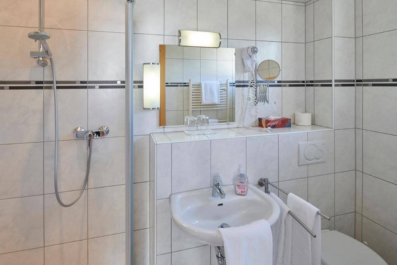 Hotel Zum Grunewald ดินสลาเคิน ภายนอก รูปภาพ