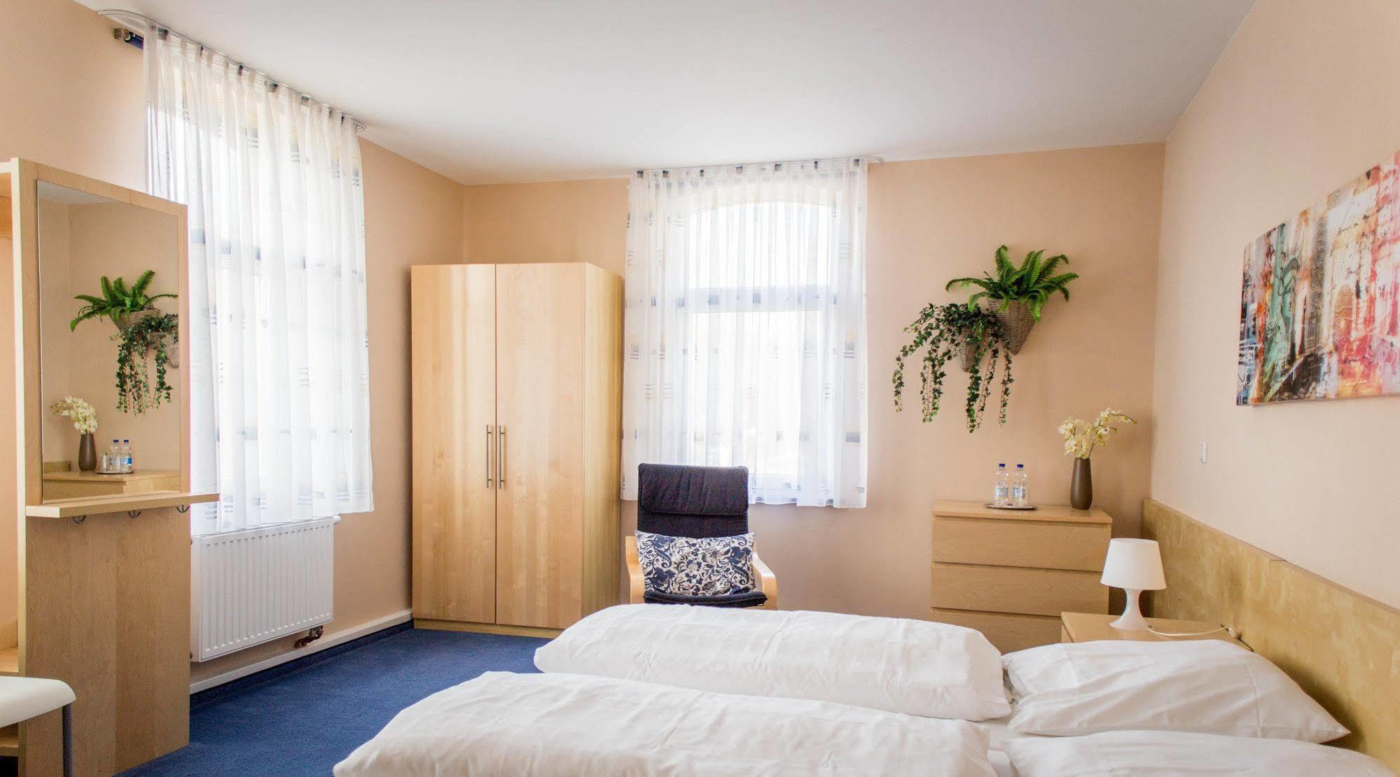 Hotel Zum Grunewald ดินสลาเคิน ภายนอก รูปภาพ